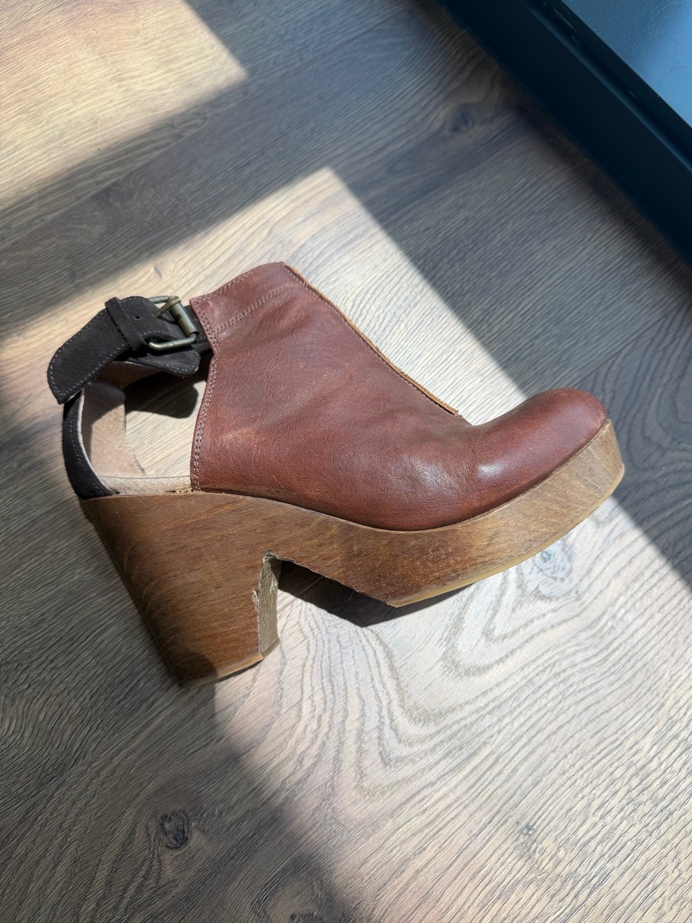 Free People | Brown Leather Wooden Platform Clog Heels β EU 38 / US 7.5-8 - Picture 3 of 9